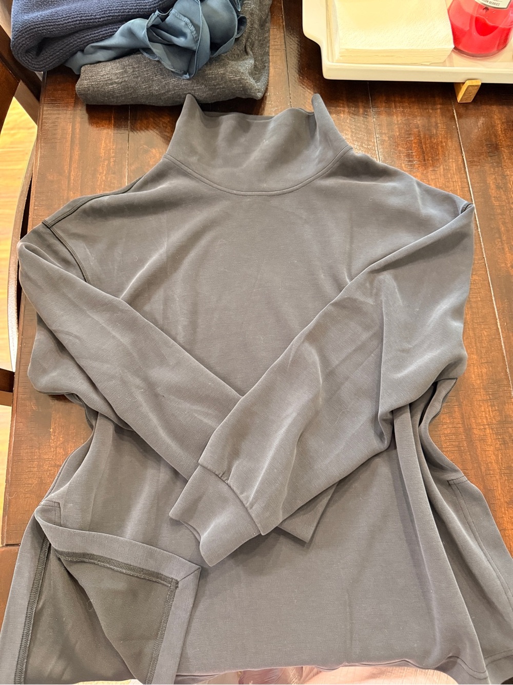 lululemon athletica Charcoal Gray Turtleneck Pullover Sweater
